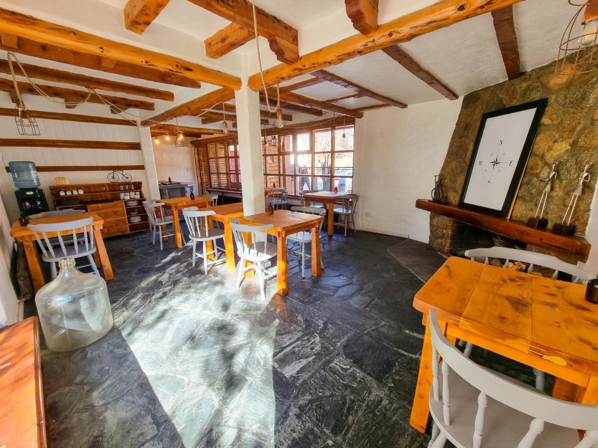 Hosteria Las Lucarnas San Martin de los Andes Luaran gambar